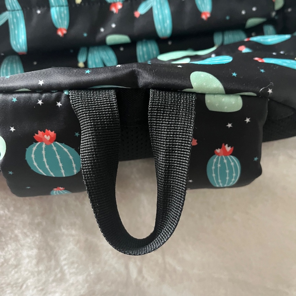 Cactus Backpack - Picture 3 of 7